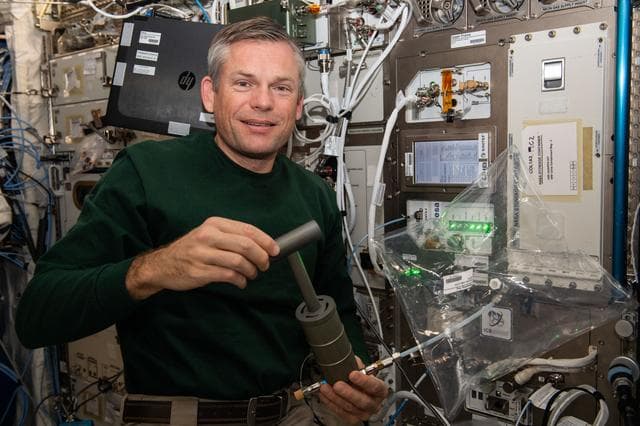 NASA image: iss070e003139_alt