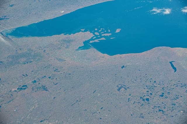NASA image: iss070e005398