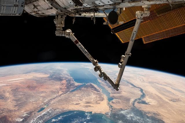 NASA image: iss070e007599
