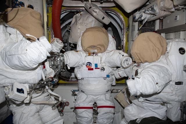 NASA image: iss070e008087