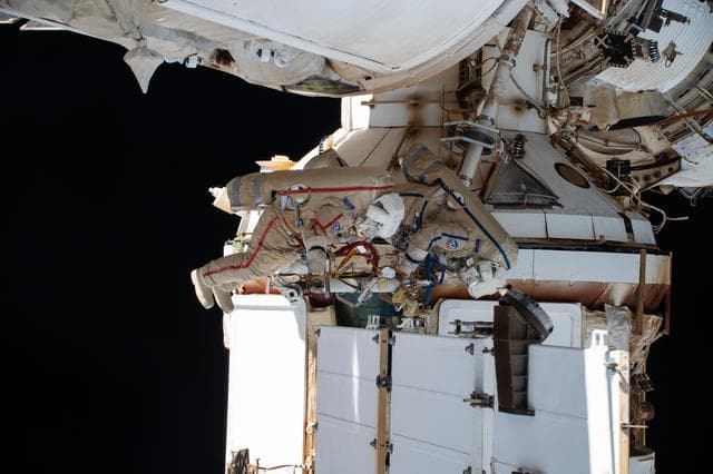 NASA image: iss070e009114
