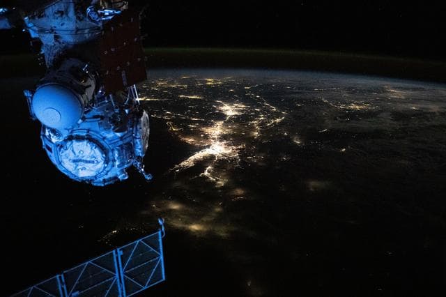NASA image: iss070e013946