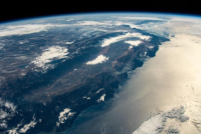 NASA image: iss070e014216