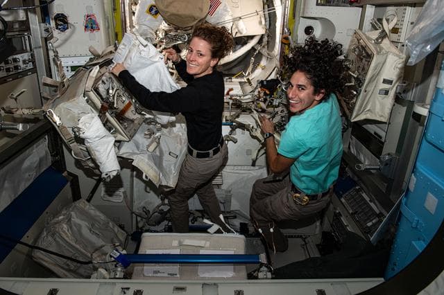 NASA image: iss070e014305
