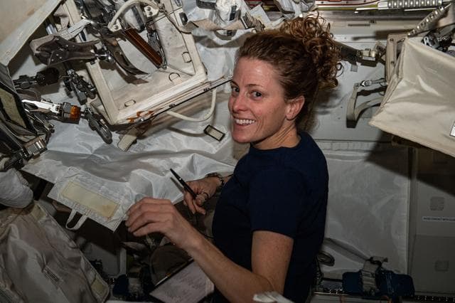 NASA image: iss070e014316