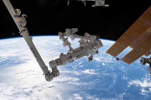 NASA image: iss070e014652