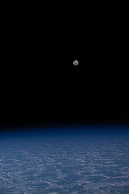 NASA image: iss070e014820