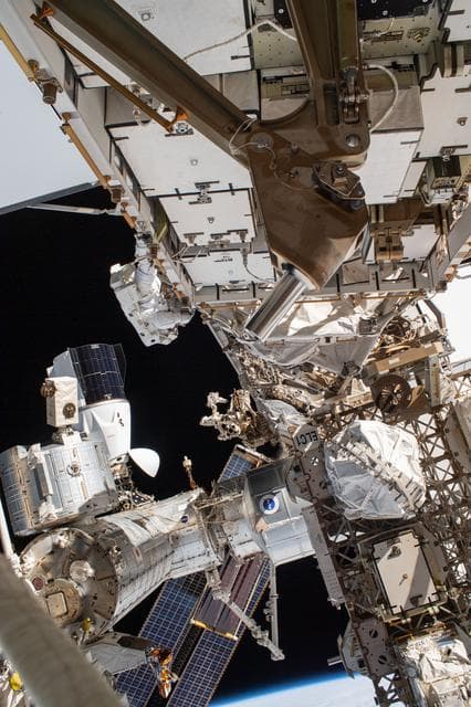 NASA image: iss070e015526