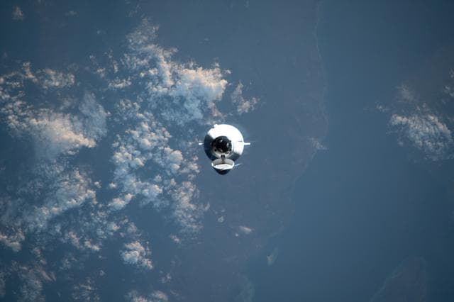 NASA image: iss070e023587