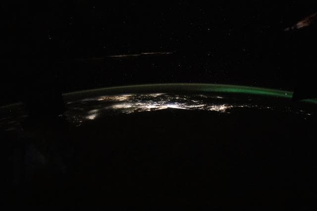 NASA image: iss070e025086