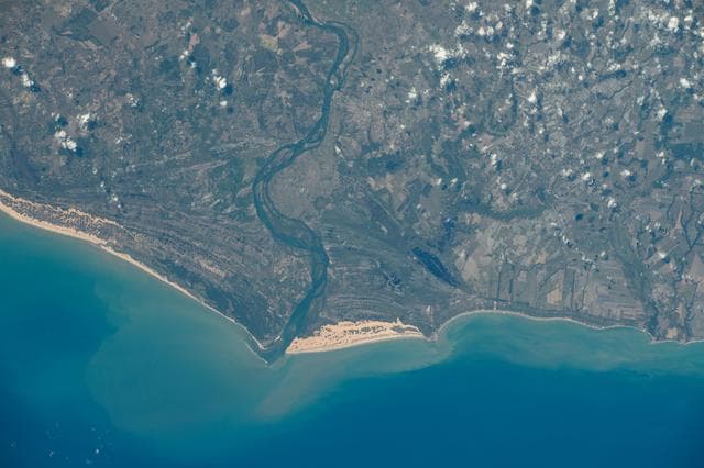 NASA image: iss070e025986