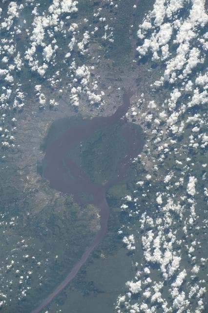 NASA image: iss070e030605