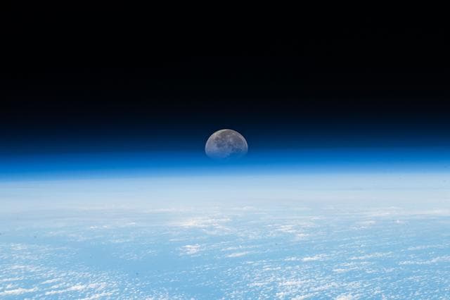 NASA image: iss070e034016