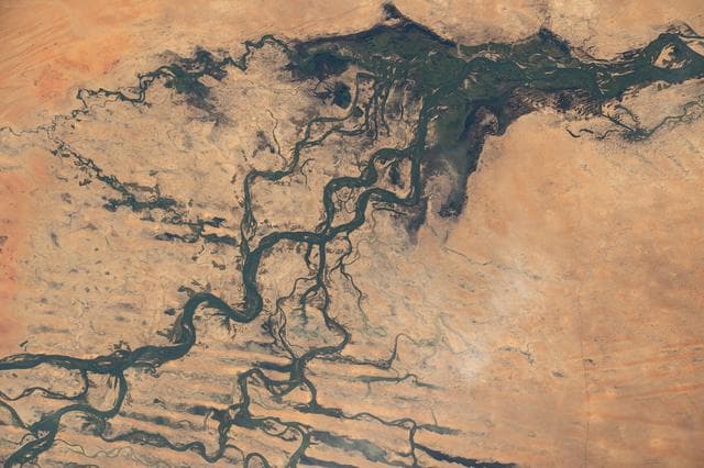 NASA image: iss070e035884