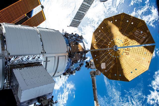 NASA image: iss070e043722