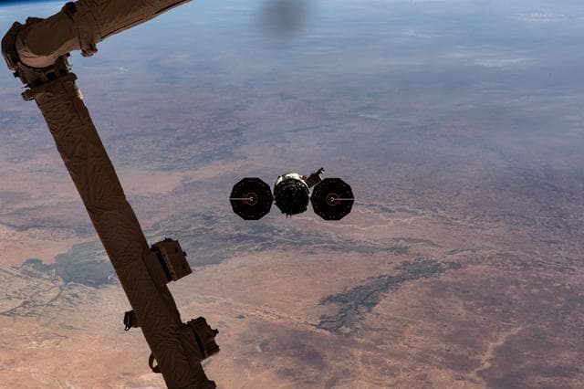 NASA image: iss070e044314