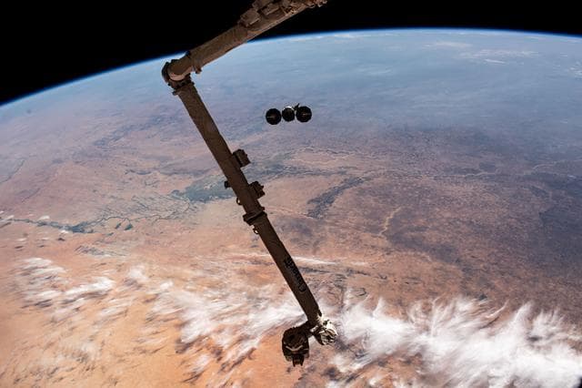 NASA image: iss070e044315