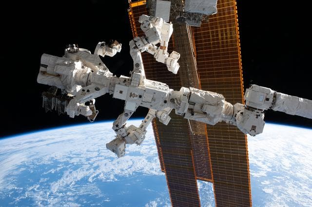 NASA image: iss070e059891