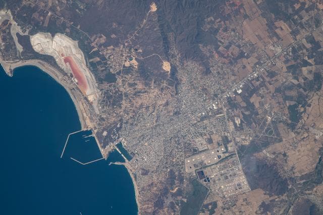 NASA image: iss070e080010