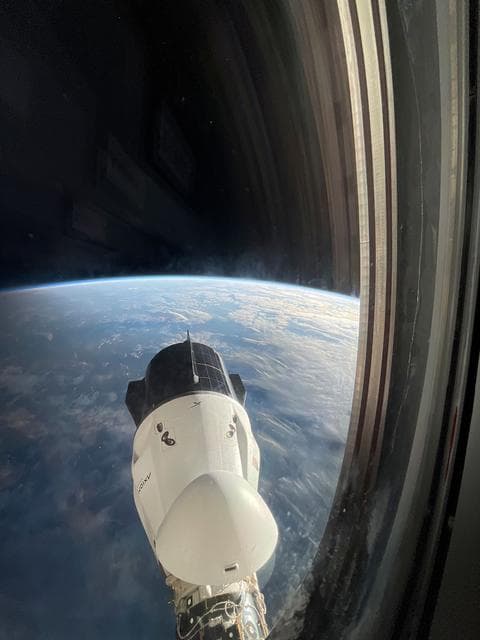 NASA image: iss070e087496