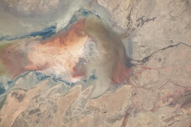 NASA image: iss070e098385