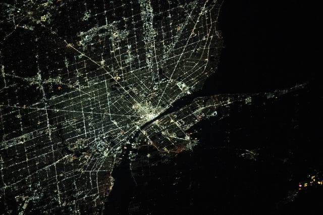 NASA image: iss070e105102