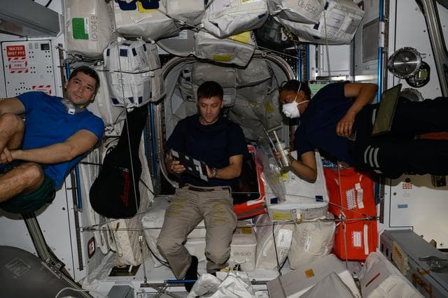 NASA image: iss070e128597