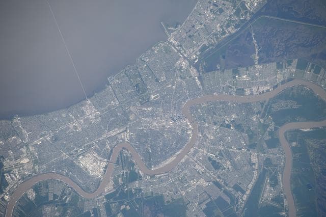 NASA image: iss070e129388