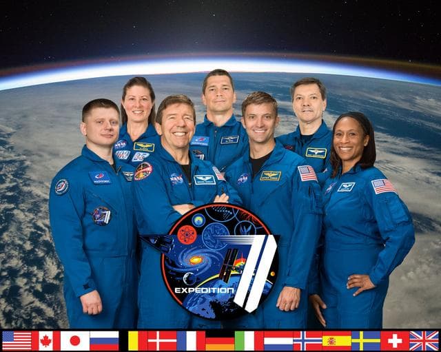 NASA image: iss071-s-002