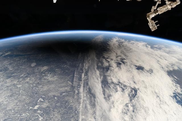 NASA image: iss071e002836