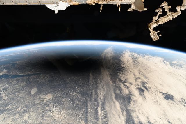 NASA image: iss071e002842