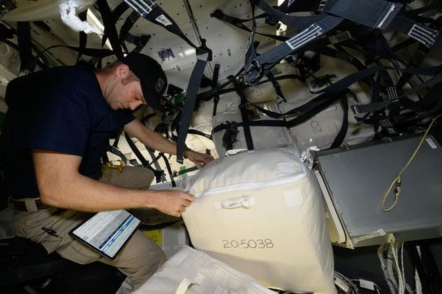 NASA image: iss071e013805