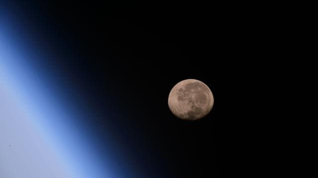 NASA image: iss071e046090