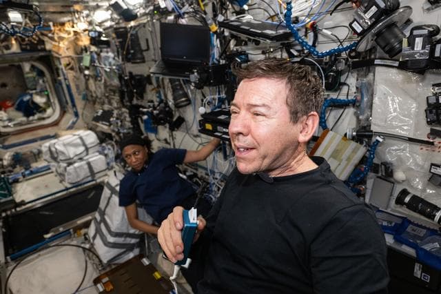 NASA image: iss071e077886