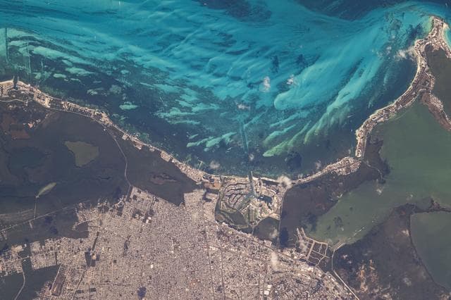 NASA image: iss071e104865