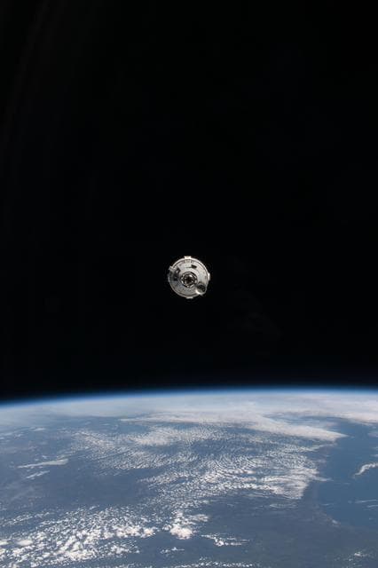 NASA image: iss071e171074