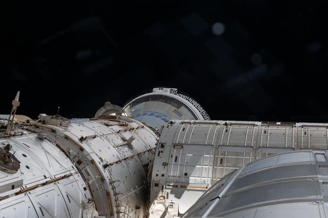 NASA image: iss071e171115