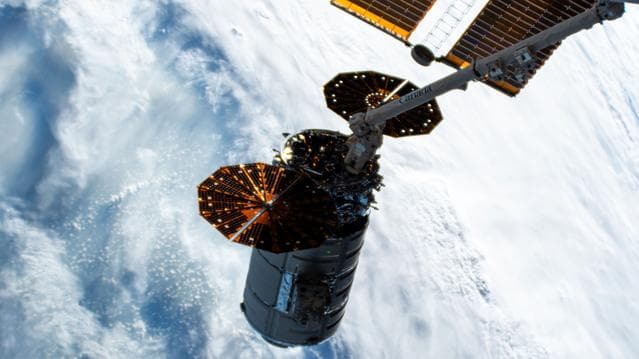 NASA image: iss071e329977