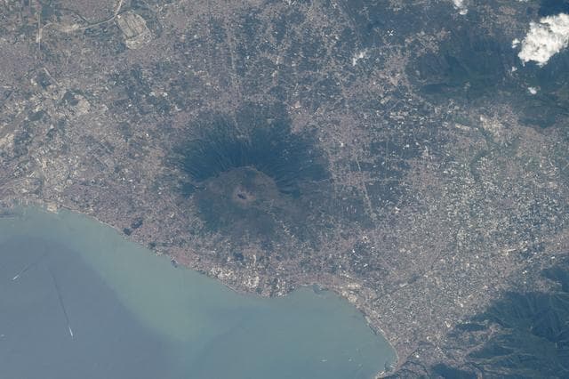 NASA image: iss071e412815