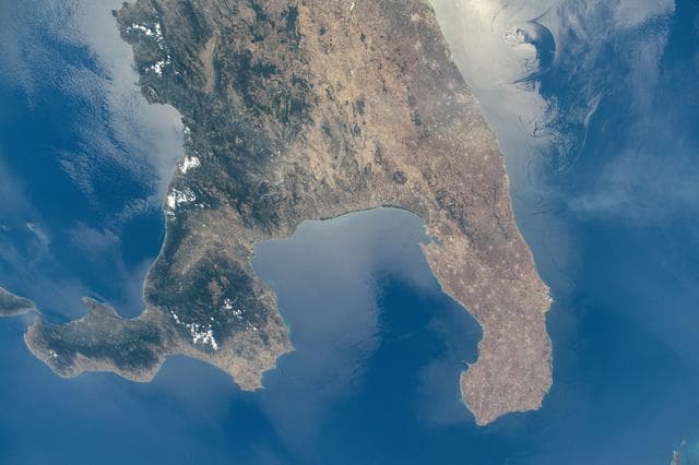 NASA image: iss071e413856