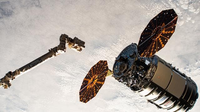 Cygnus awaiting its capture by the Canadarm2