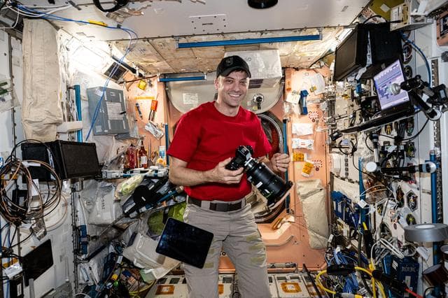 NASA image: iss071e513872