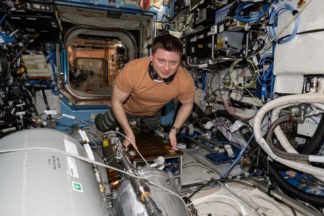 NASA image: iss071e523250