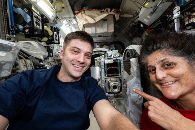 NASA image: iss071e547361