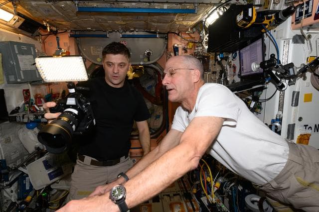NASA image: iss071e650162