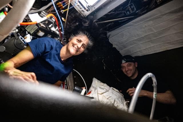 NASA image: iss071e666339