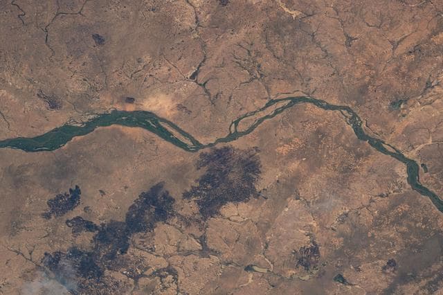 NASA image: The Niger River flows through the African nation of Mali