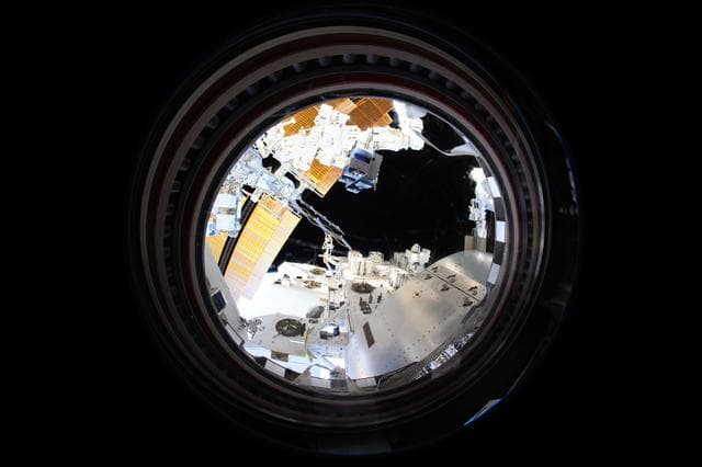 NASA image: iss072e189797