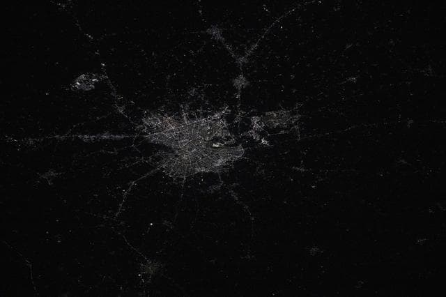 NASA image: Ahmadebad, India—split by the Sabarmati River