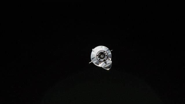 NASA image: The SpaceX Dragon cargo craft approaches the International Space Station